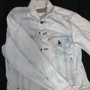 LEVIS DENIM JEAN JACKET